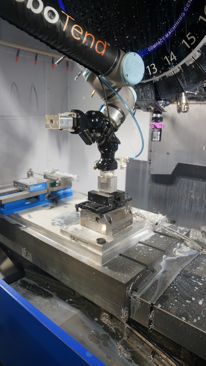 dual gripper on end of arm tooling on cobot